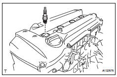 Toyota RAV4. Remove spark plug